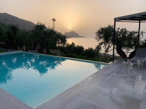 Beautiful villa on the seaside with pool Sant'ambrogio Di Valpolicella
